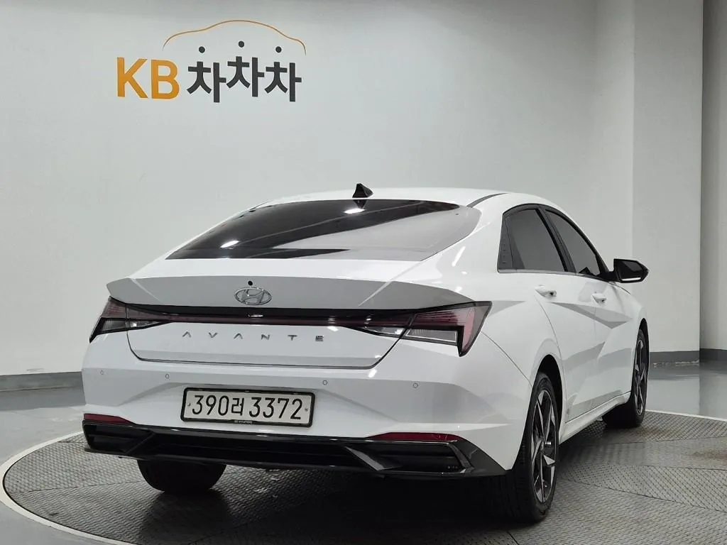 Hyundai Avante 2023 photo 3