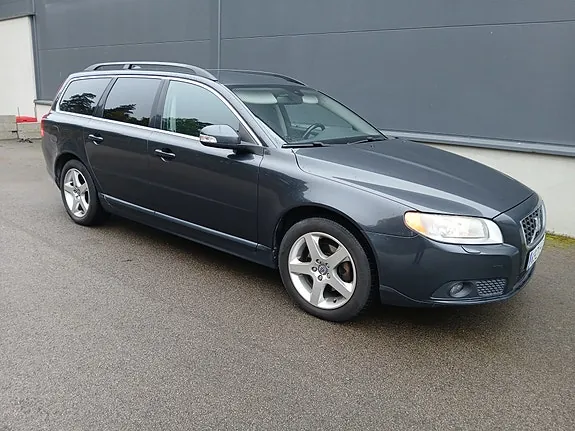 Volvo V70 2010 photo 4