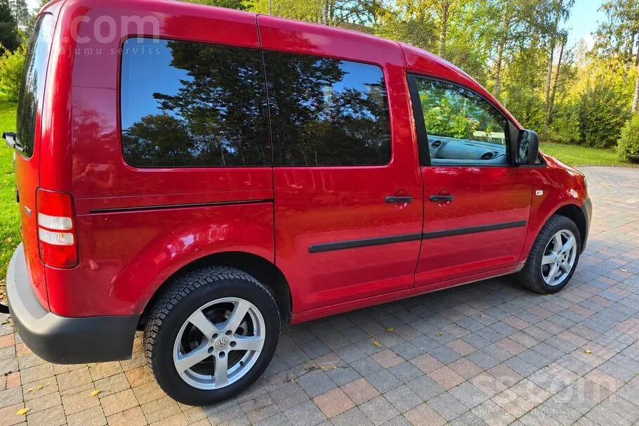 Volkswagen Caddy 2011 photo 3