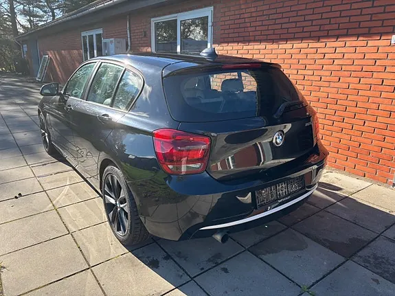 BMW 118D 2011 photo 4