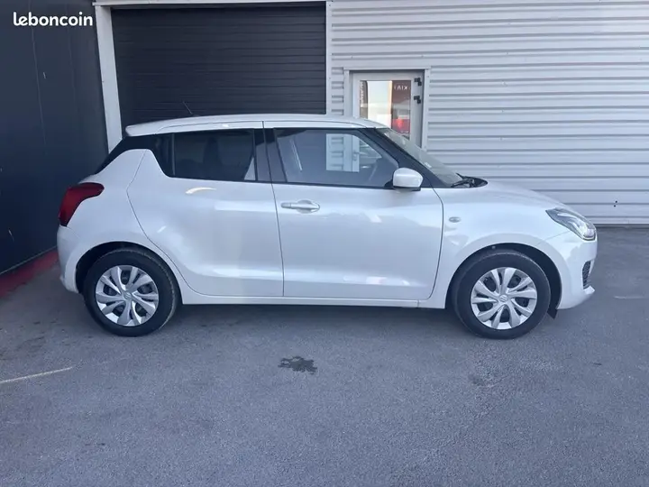 Suzuki Swift 2023 photo 4