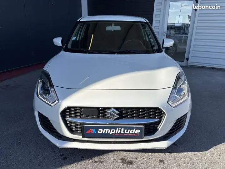 Suzuki Swift 2023 photo 2