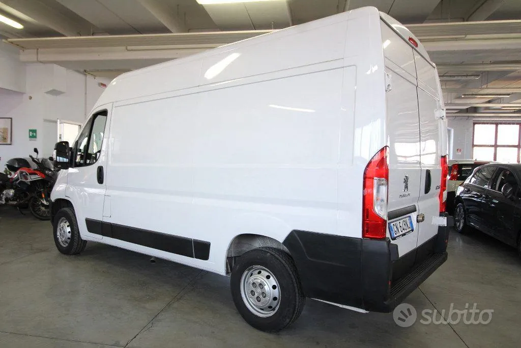 Peugeot Boxer 2023 photo 4