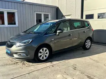Opel Zafira 2018 photo 2