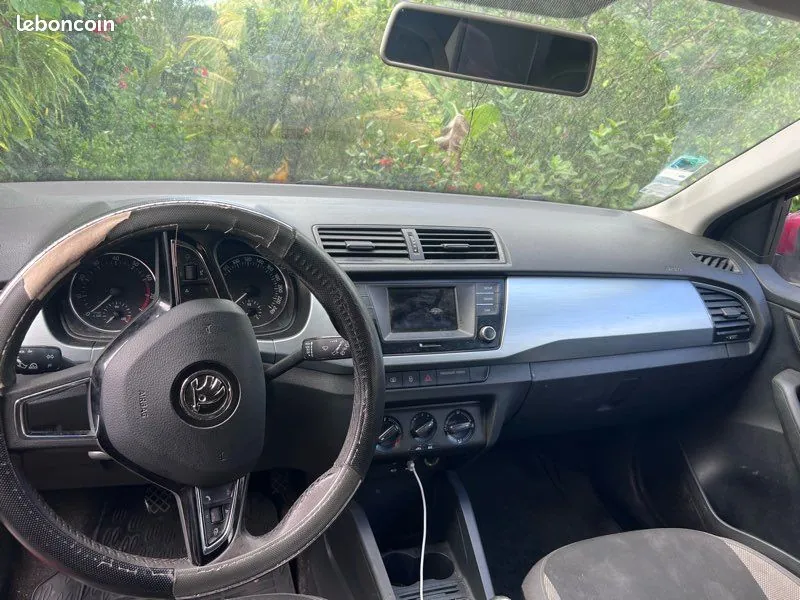 Skoda Fabia 2017 photo 3