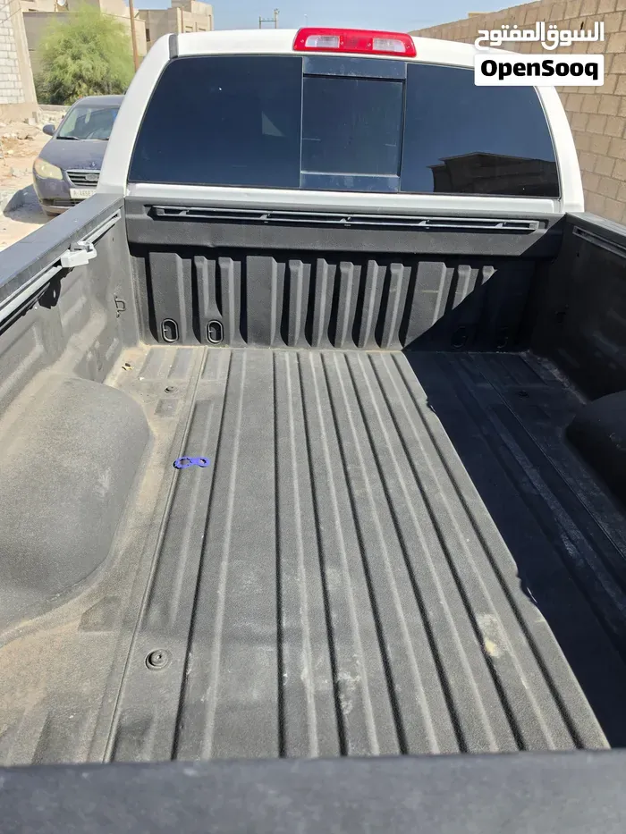 Toyota Tundra 2010 photo 4