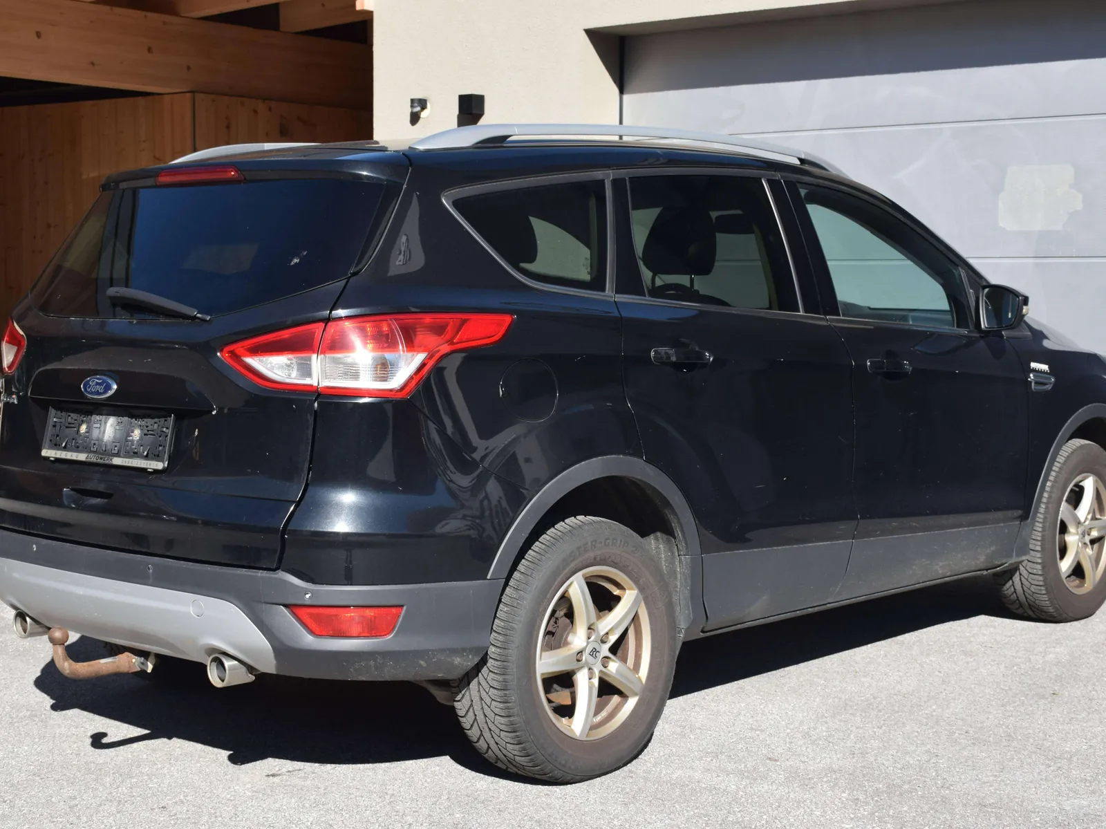 Ford Kuga 2014 photo 4