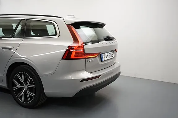 Volvo V60 2024 photo 3