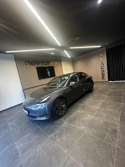 Tesla Model 3 2021 photo 3