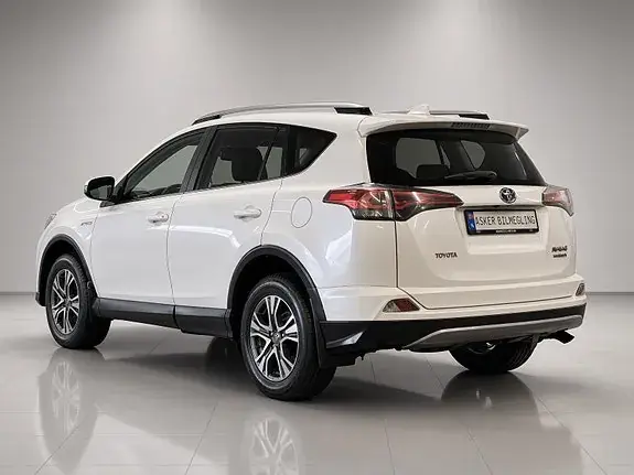 Toyota Rav4 2017 photo 3