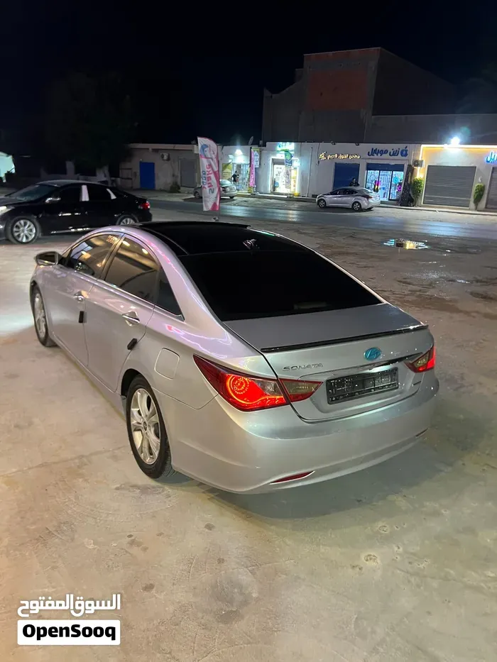 Hyundai Sonata 2012 photo 2