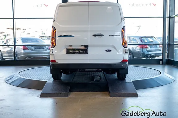 Ford E-Transit 2025 photo 4