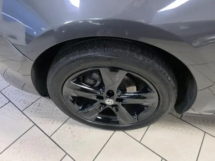 Vauxhall Astra 2012 photo 2