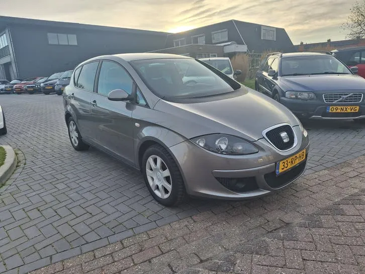 Seat Toledo 2005 photo 2