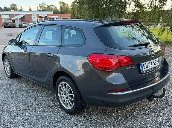 Opel Astra 2015 photo 4