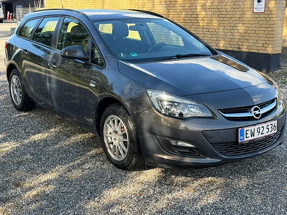 Opel Astra 2015 photo 2