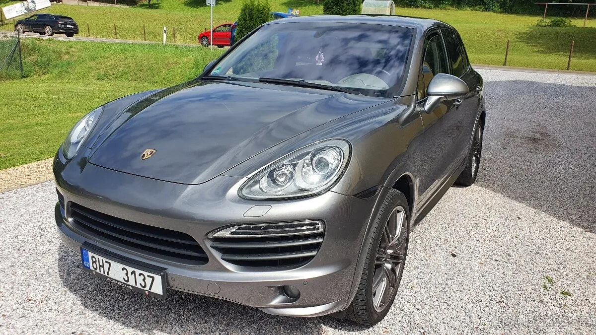 Porsche Cayenne 2014 photo 2