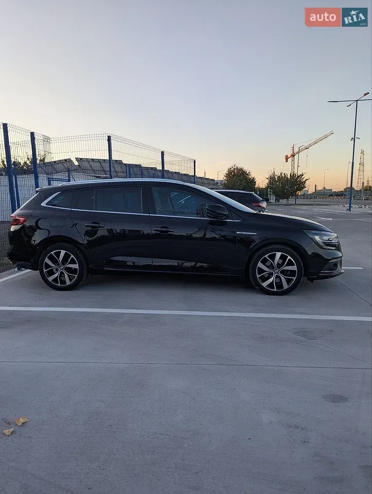 Renault Megane 2018 photo 3