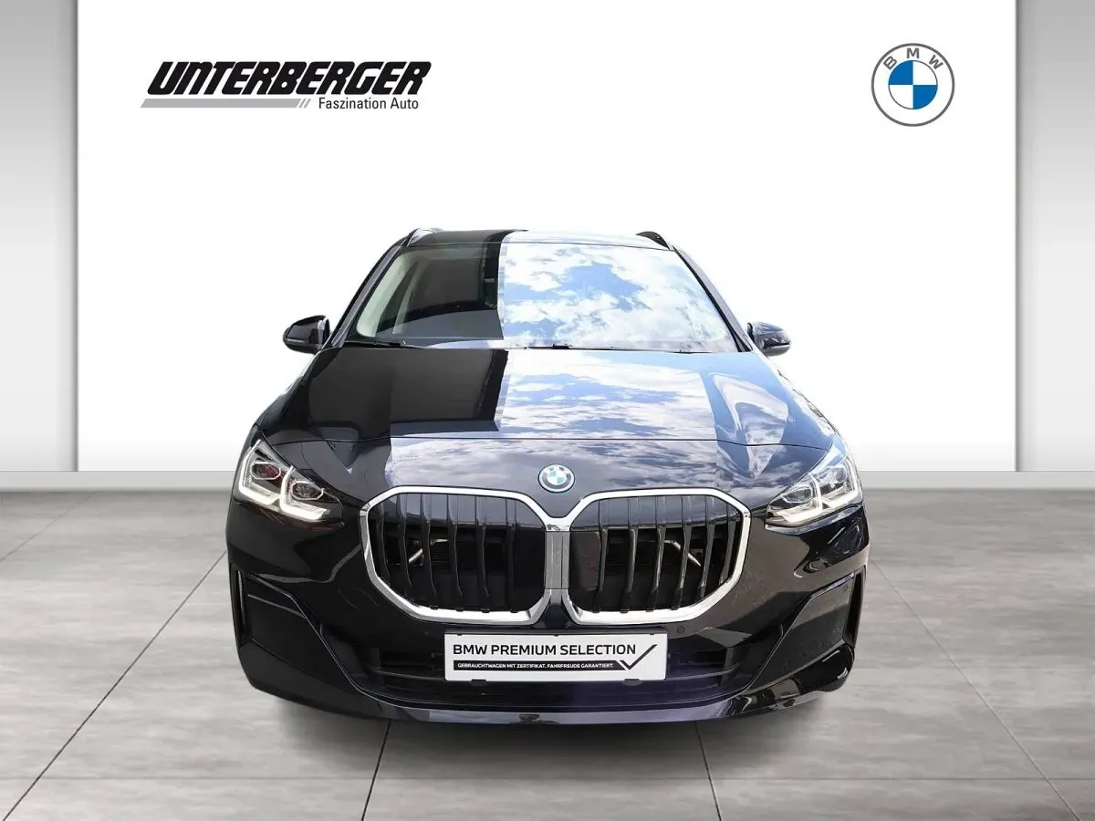 BMW 2 Series 2025 photo 2