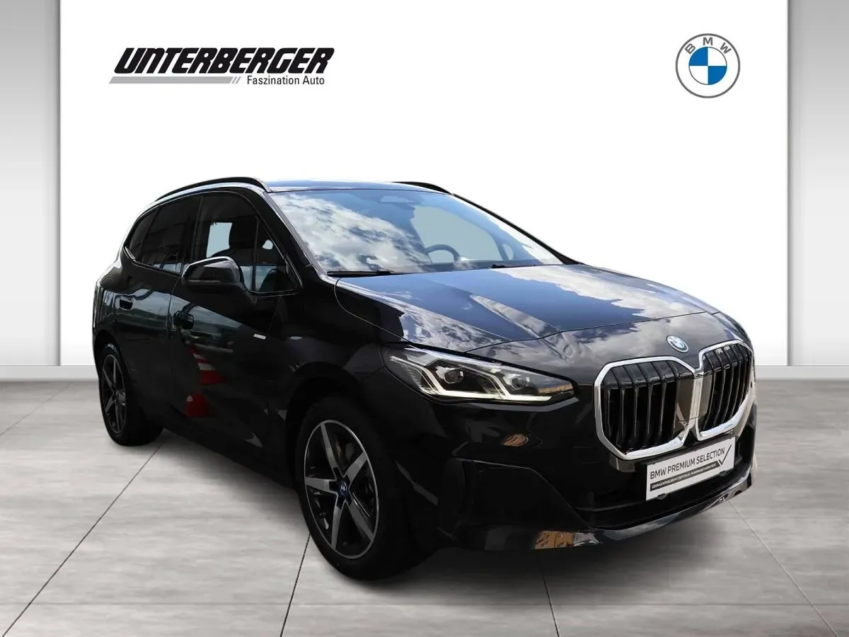 BMW 2 Series 2025 photo 3
