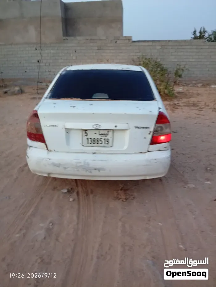 Hyundai Verna 2010 photo 4