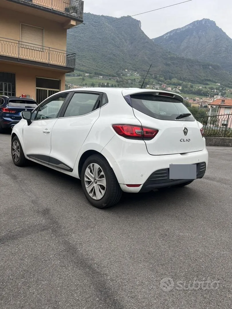 Renault Clio 2018 photo 2