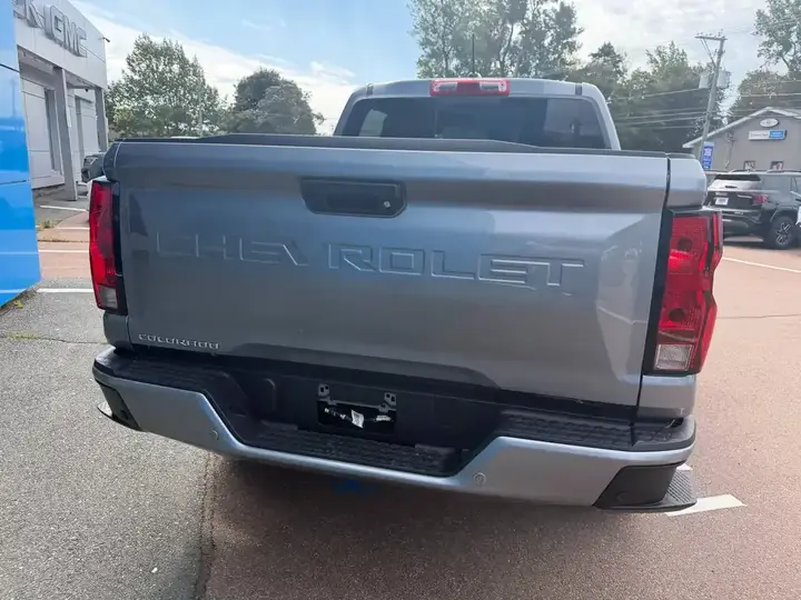 Chevrolet Colorado 2026 photo 3