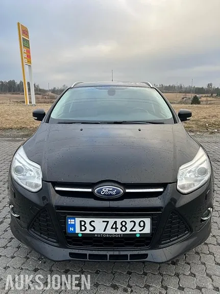 Ford Focus 2013 photo 2