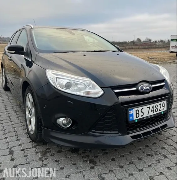 Ford Focus 2013 photo 3