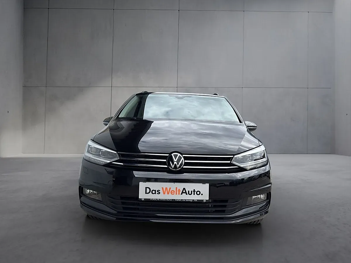 Volkswagen Touran 2026 photo 2