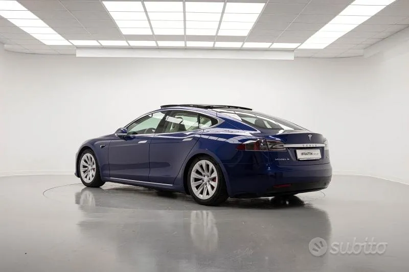 Tesla Model S 2018 photo 2