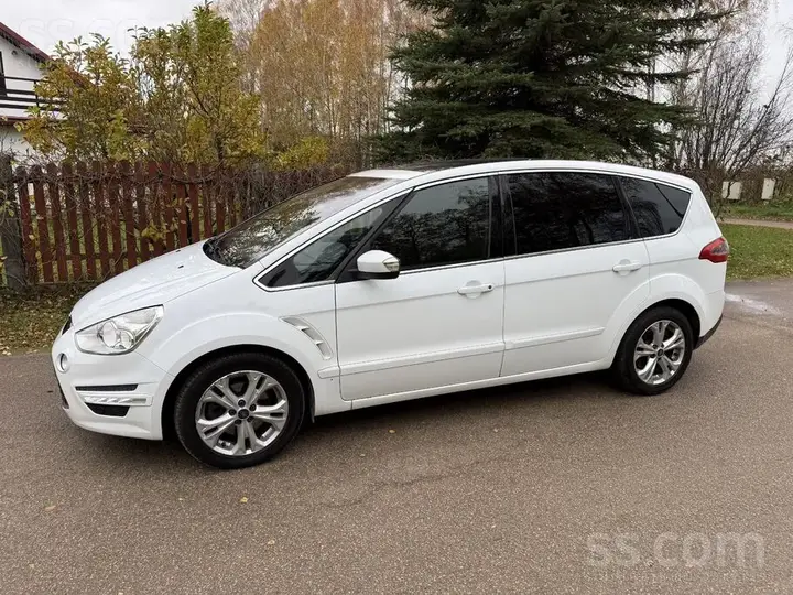 Ford S-Max 2013 photo 2