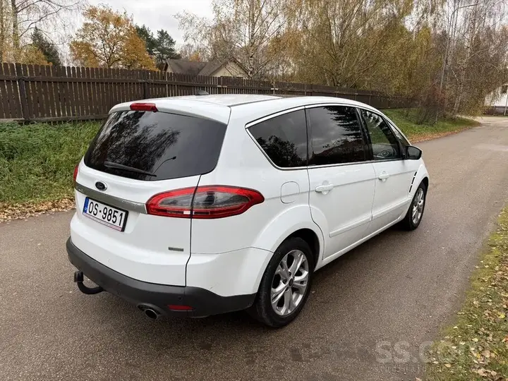 Ford S-Max 2013 photo 4