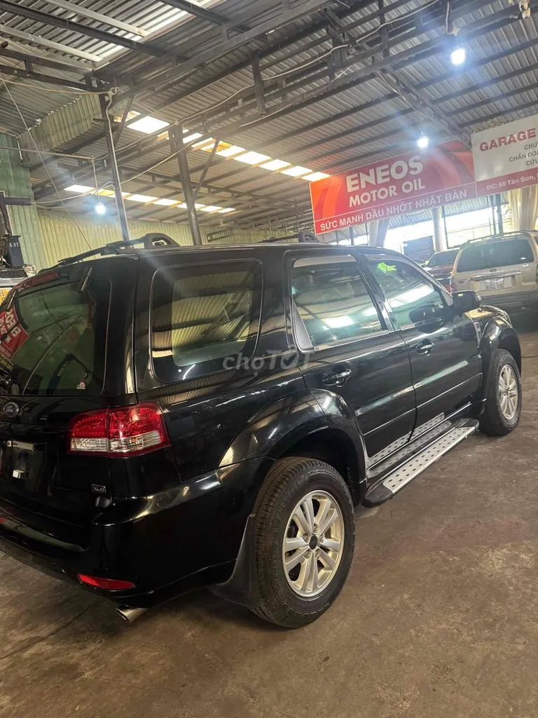 Ford Escape 2013 photo 2