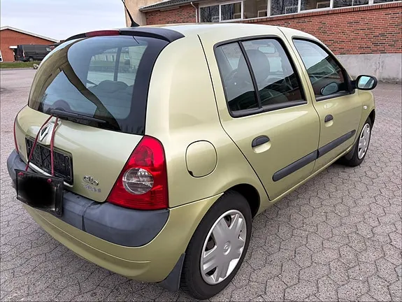 Renault Clio 2006 photo 3