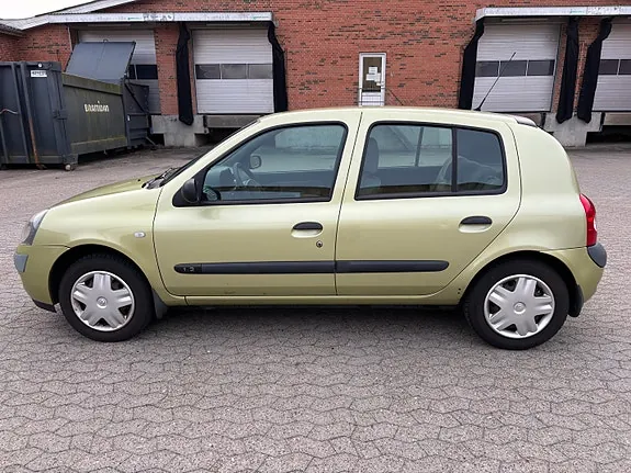 Renault Clio 2006 photo 5