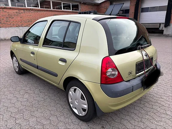 Renault Clio 2006 photo 4