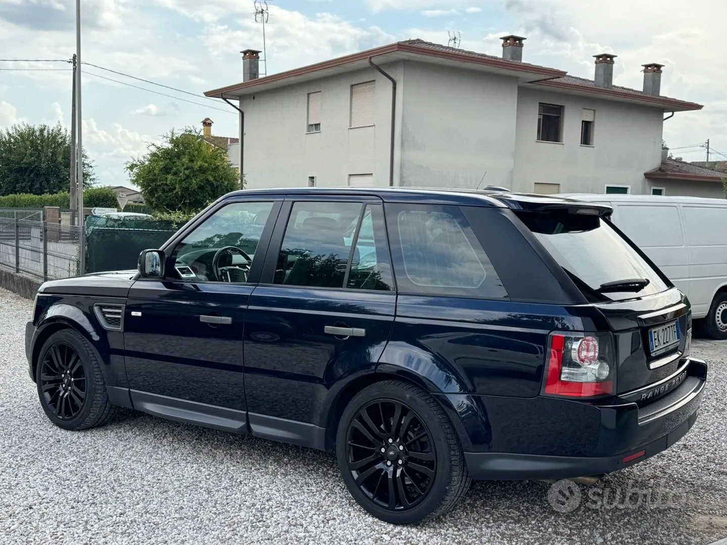 Land Rover Range Rover Sport 2011 photo 5