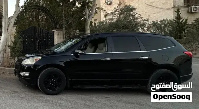 Chevrolet Traverse 2010 photo 2