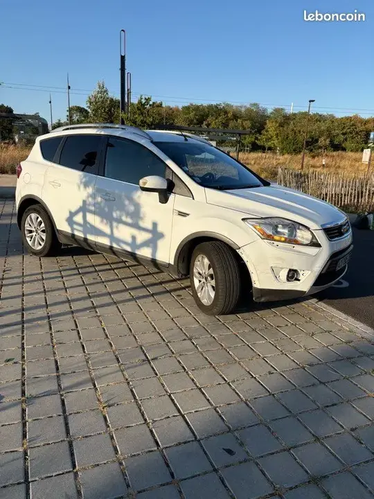 Ford Kuga 2010 photo 3