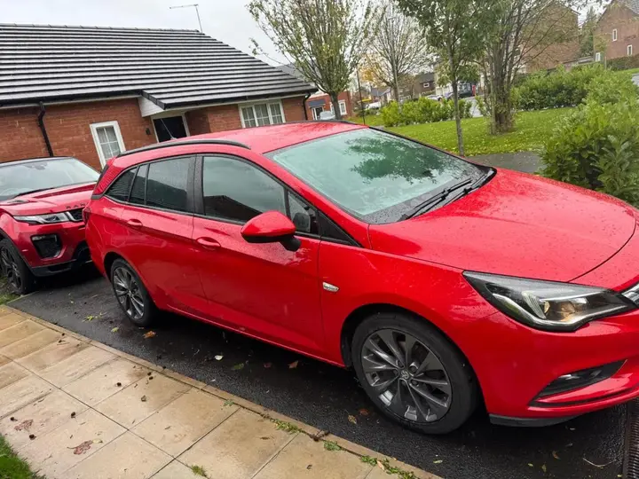 Vauxhall Astra 2019 photo 2