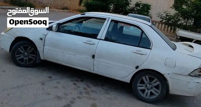 Mitsubishi Lancer 2010 photo 3
