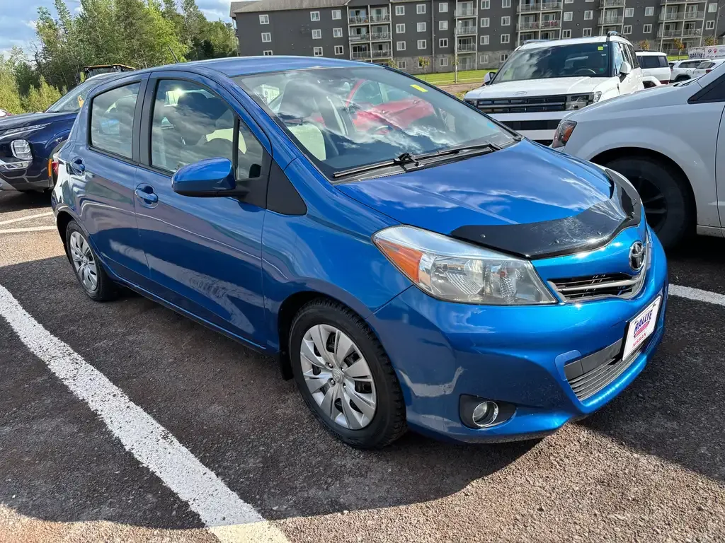 Toyota Yaris 2012 photo 3