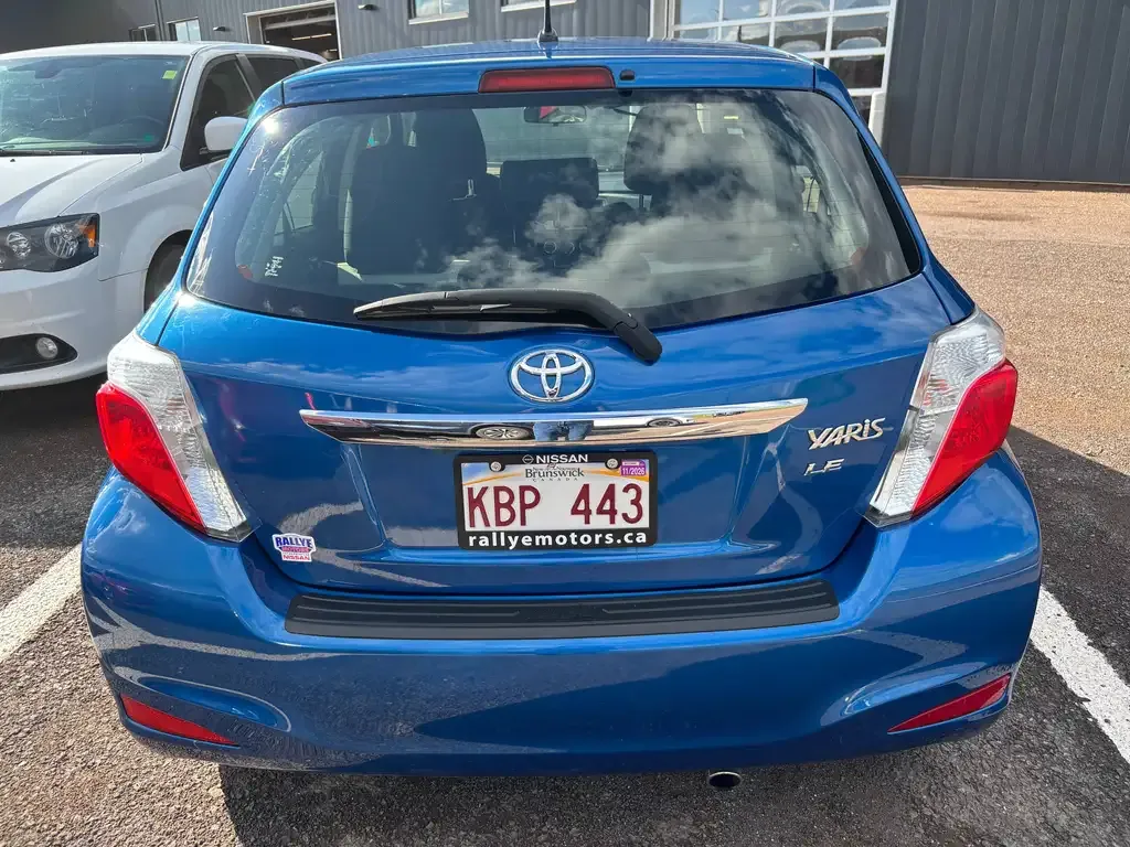 Toyota Yaris 2012 photo 4