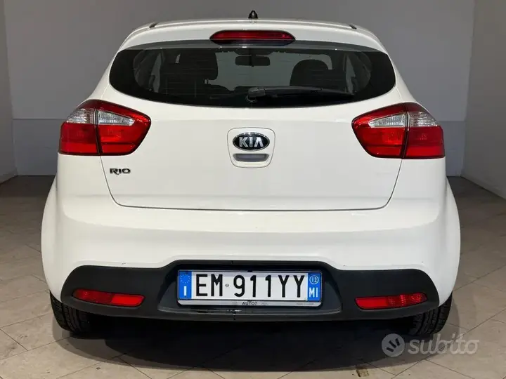 Kia Rio 2012 photo 5