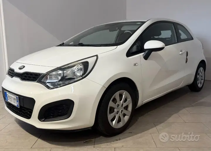 Kia Rio 2012 photo 2