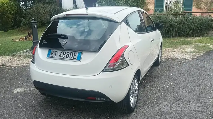 Lancia Ypsilon 2013 photo 3