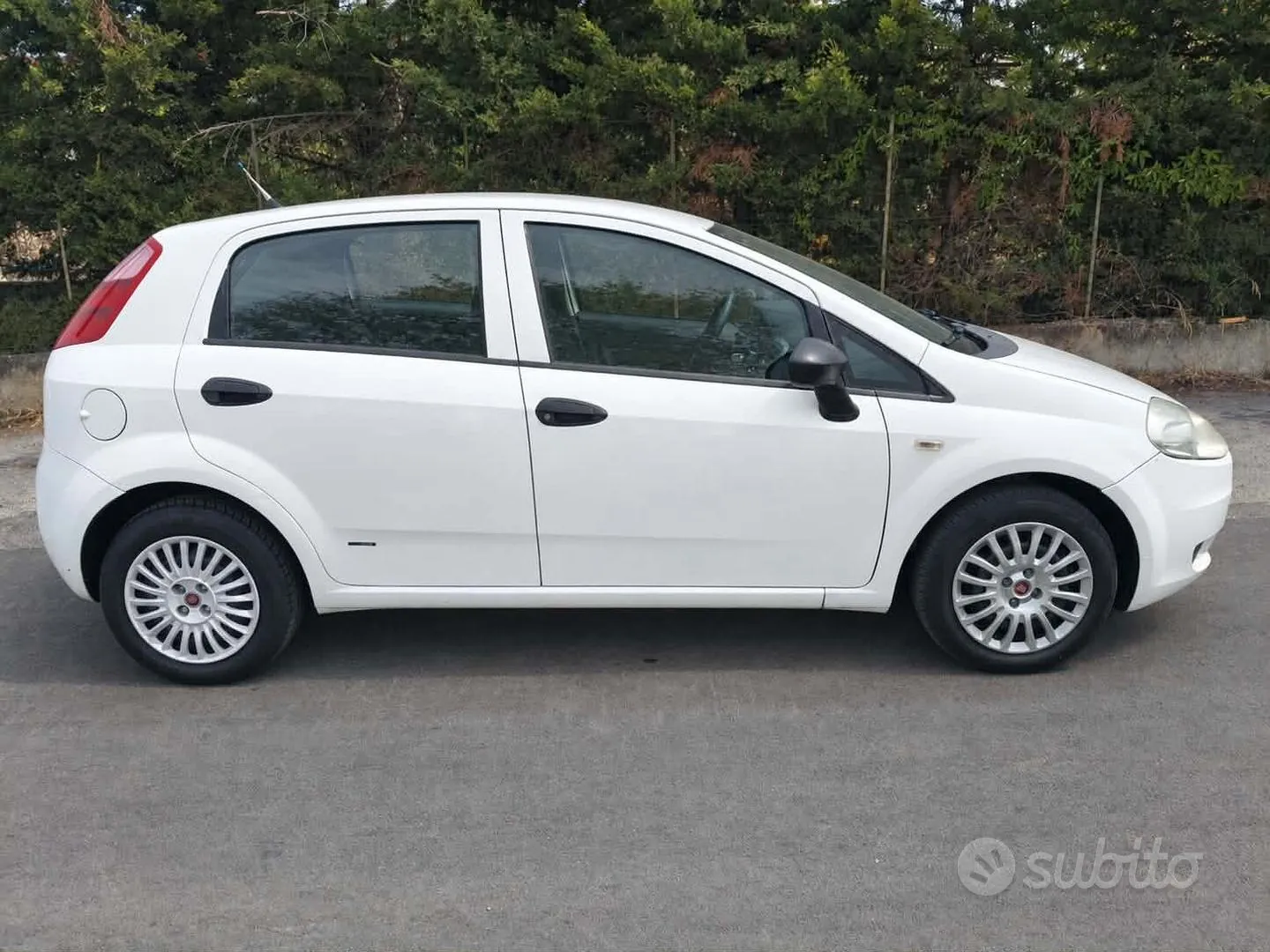 Fiat Grande Punto 2007 photo 5