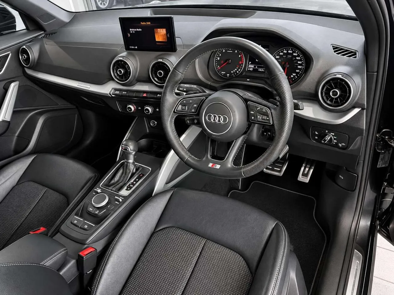 Audi Q2 2019 photo 2