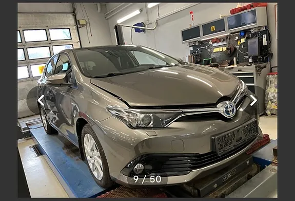 Toyota Auris 2017 photo 2